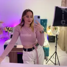 🍍Кира стримит 🎥 🍍