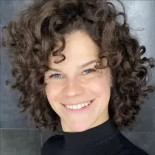 Кудрявая на кухне