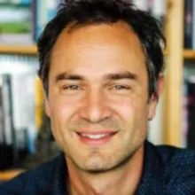 Daniele Ganser - Historiker und Friedensforscher - Themen: Frieden, Energie, Krieg, Terror und Medien.