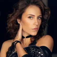 Юлия Мангалам