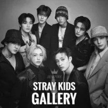 STRAY KIDS