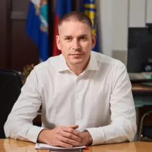 Илья Сухих
