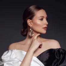 СВЕТЛАНА СУРКОВА