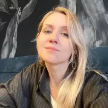 Инна Маслова • Гид по Петербургу