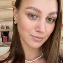 chatting about beauty