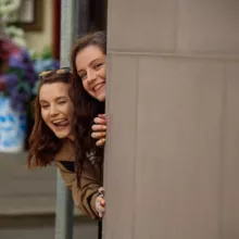 Пока он в туалете