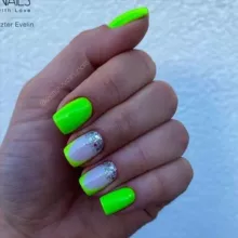 Твой новый маникюр 💚