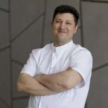 Доктор остеопатии Тимур Нурахметов