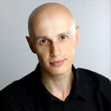 АЛЕКСАНДР ДЕВЯТЬЯРОВ