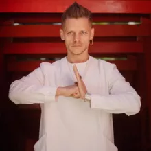 Ветер крепчает - значит жить старайся