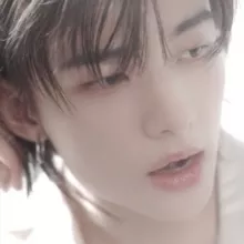 ‹ 竜 › 𑇛 cαro hyunjin 🔒