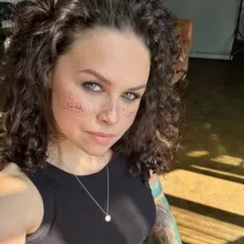 Юля Артеева || Автор