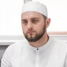 Али Султанов