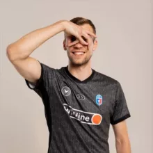 Два метра над уровнем поля⚽️