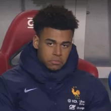 Бульвар Бинó - Франция, футбол и île flottante на дессерт