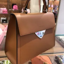 Furla•Coccinelle•Coach•Outlet