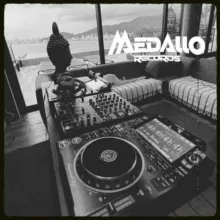 SOLO GUARACHA 🇨🇴 (MEDALLORECORDS)