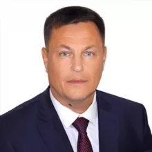 Виктор Петров